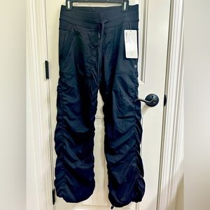 Lululemon dance studio pant size 6 lined NWT